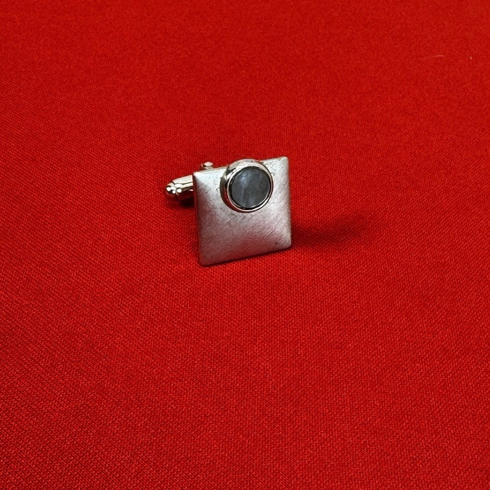 Vintage Single Silver Tone Moonstone Cuff Link‎